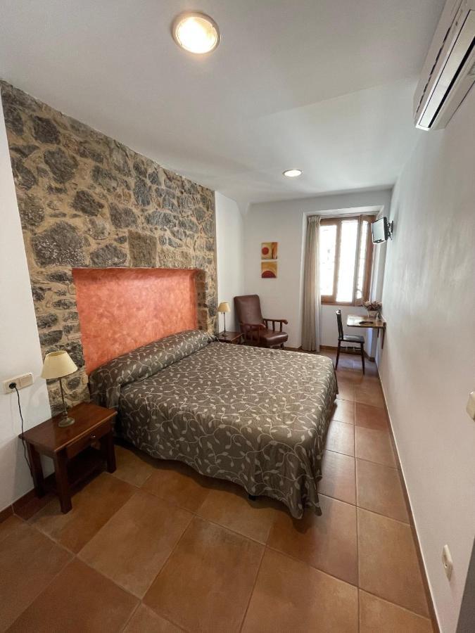 Fonda Mitja Hotel ตอร์โรเอยา เด มอนต์กรี ภายนอก รูปภาพ